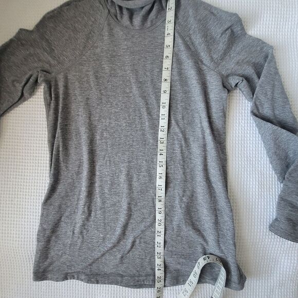 Lululemon Hill And Valley Turtleneck size 4 Pullover Gray - Picture 4 of 9